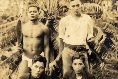 1936 - kanki Izumikawa Sensei com nativos em Palau